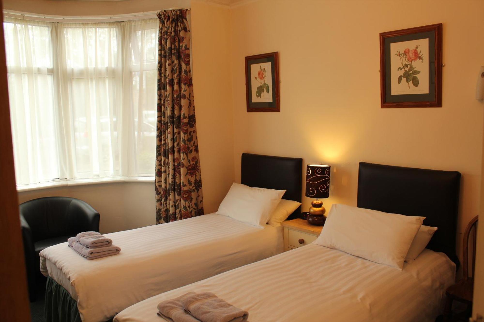 Lantern House Hotel CBG Екстериор снимка