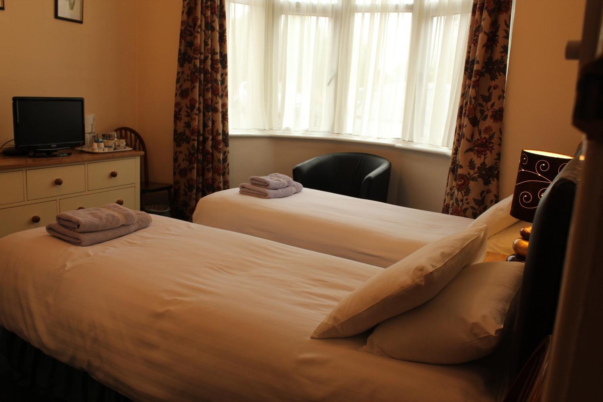 Lantern House Hotel CBG Екстериор снимка