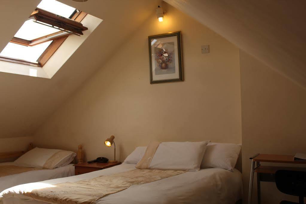 Lantern House Hotel CBG Екстериор снимка