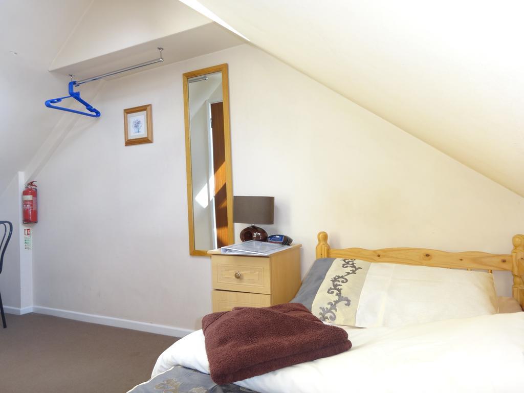 Lantern House Hotel CBG Стая снимка